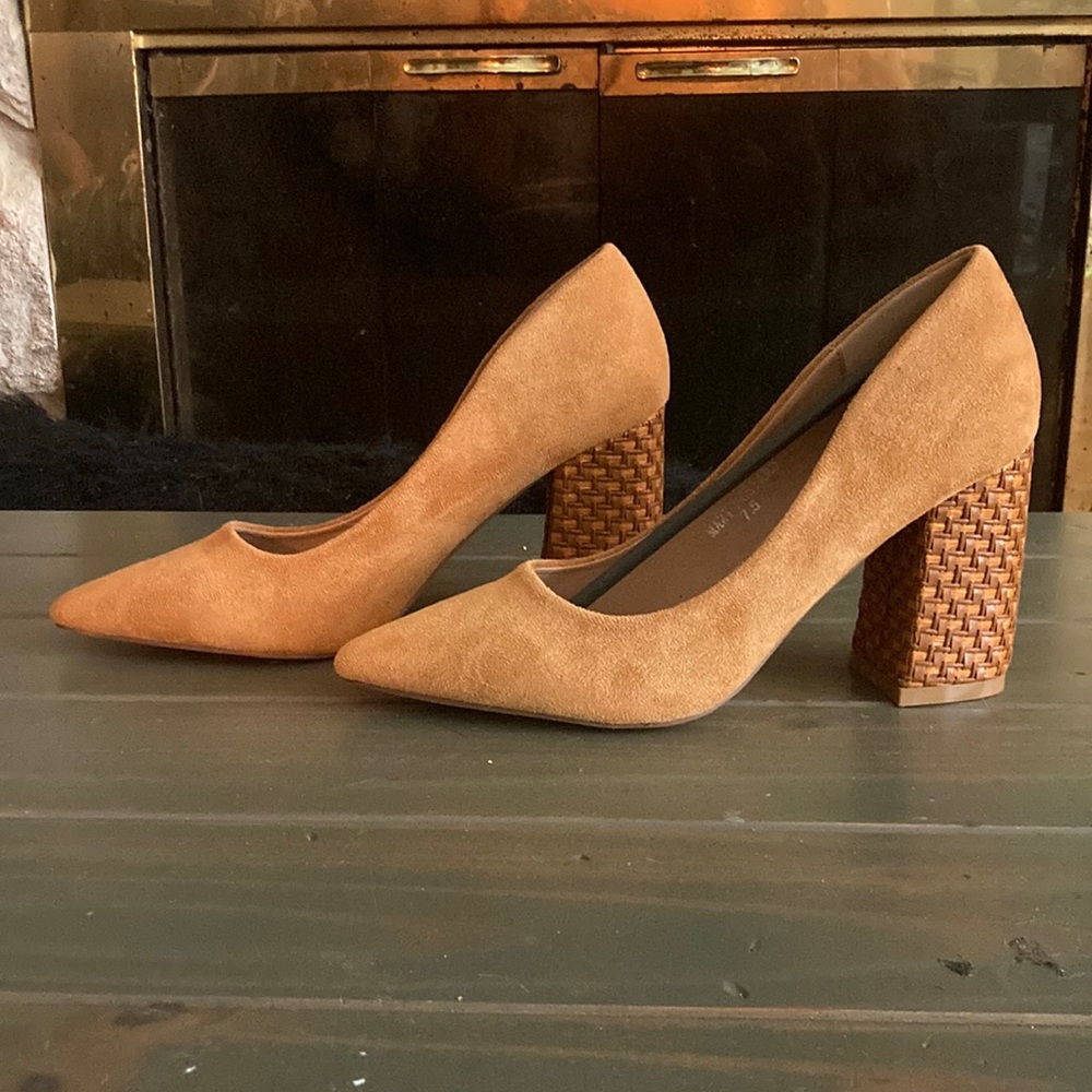 Brand new suede look pumps